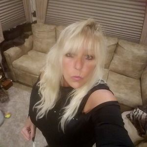 Meet your Posher, Denise